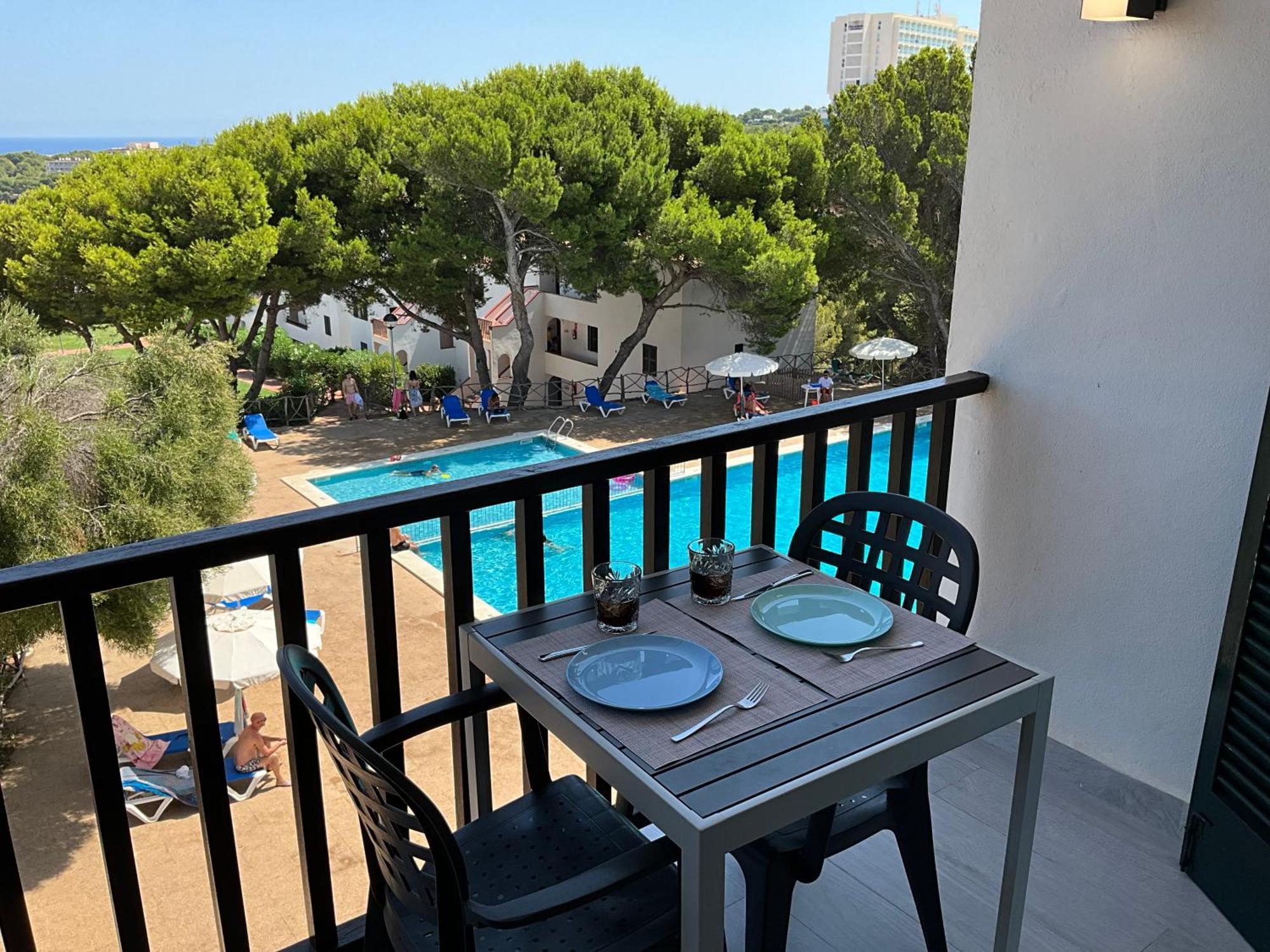 Апартаменты Vistas Al Mar Y La Piscina Ареналь-д'эн-Кастель Экстерьер фото